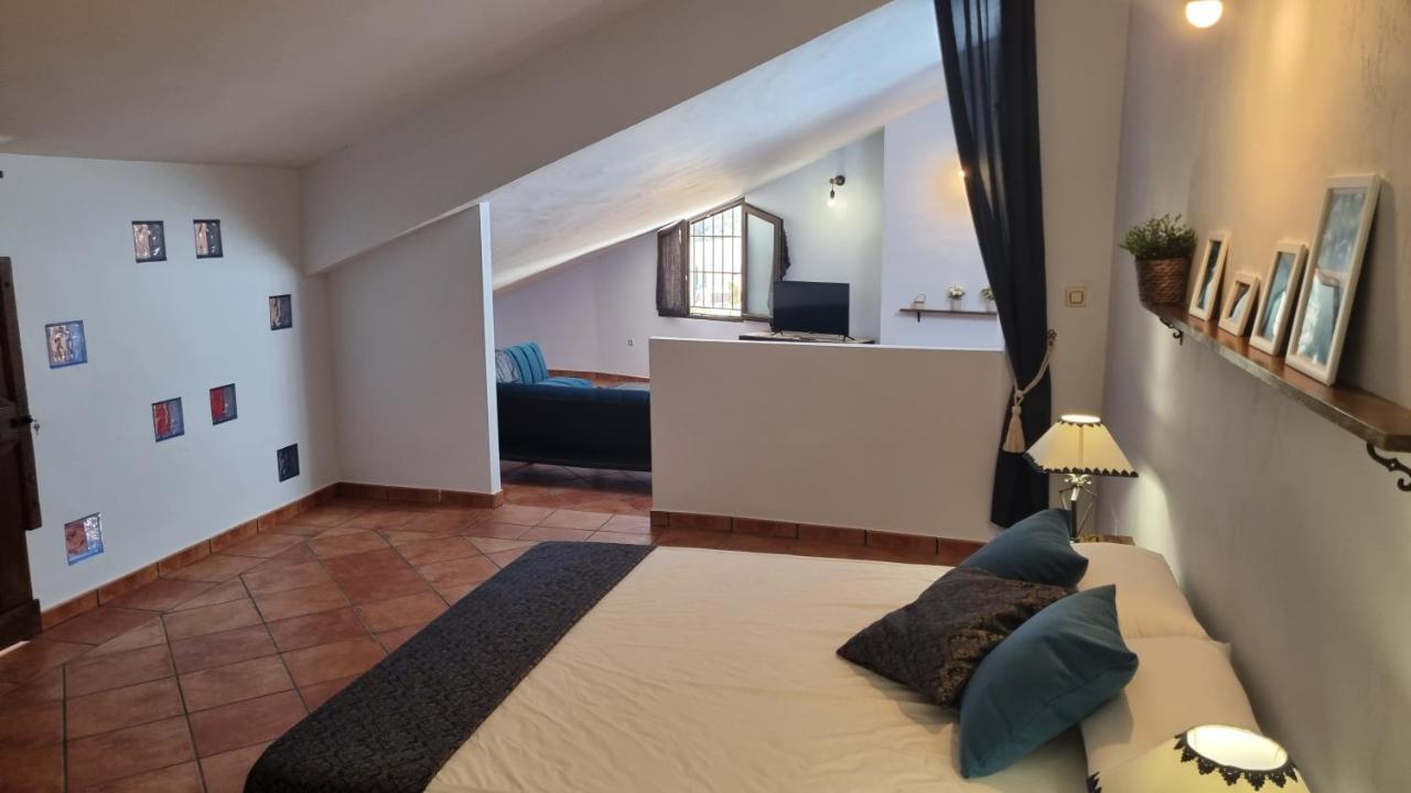 Casa Rural La Posada De Santa Teresa Pastrana Esterno foto